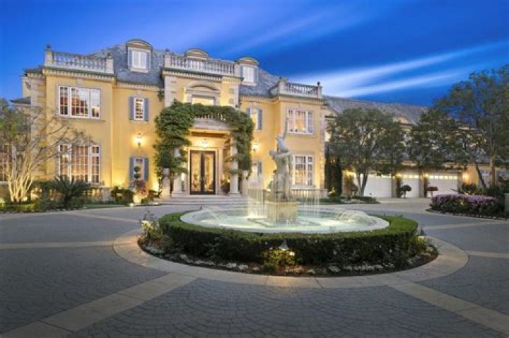 10 Celebrity Mansions by Houston Chronicle in 2014