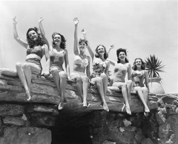 15 Hilarious First Reactions to the Invention of the Bikini 