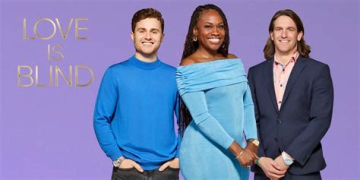 A professional since 2016, How much is his net worth in 2020? Is he dating?