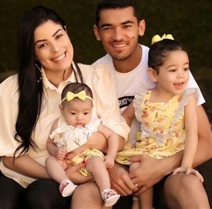 Aderbar Santos Married His Wife, Kids, Parents, Wiki, Age, Height, Stats, Transfermrkt, Market Value, Salary, Net Worth