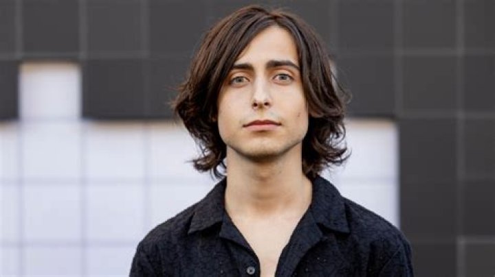 Aidan Gallagher Height, Weight, Age, Girlfriend, Family, Facts, Biography