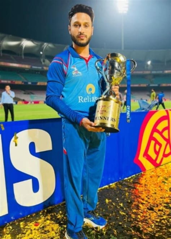 Akash Madhwal Height, Weight, Age, Education, Family