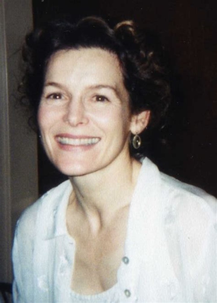 Alice Krige Height, Weight, Age, Spouse, Family, Facts, Biography