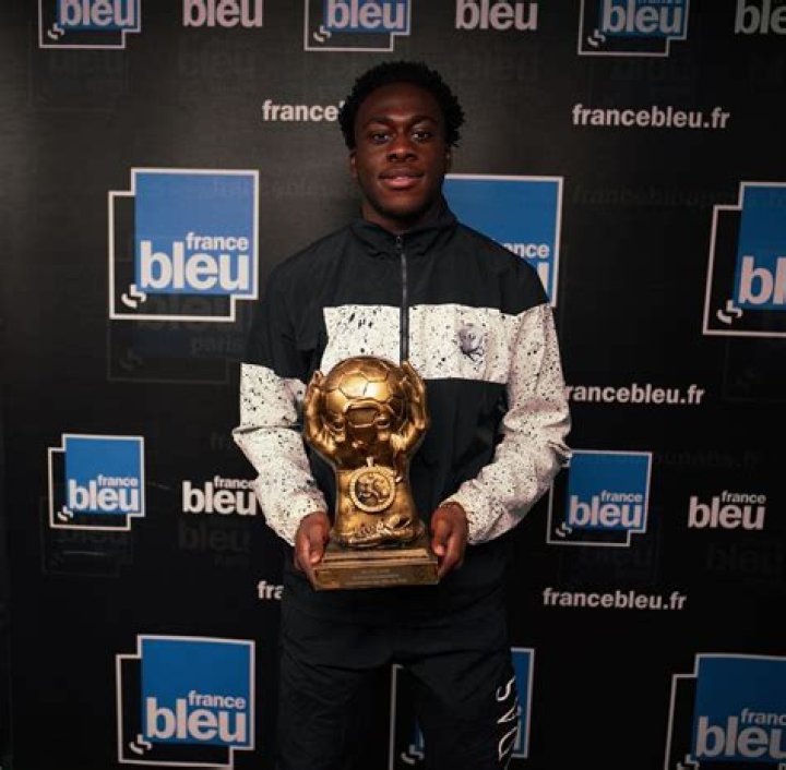 Arnaud Kalimuendo Bio, Age, Net Worth, Salary, Market Value, Stats, & Girlfriend