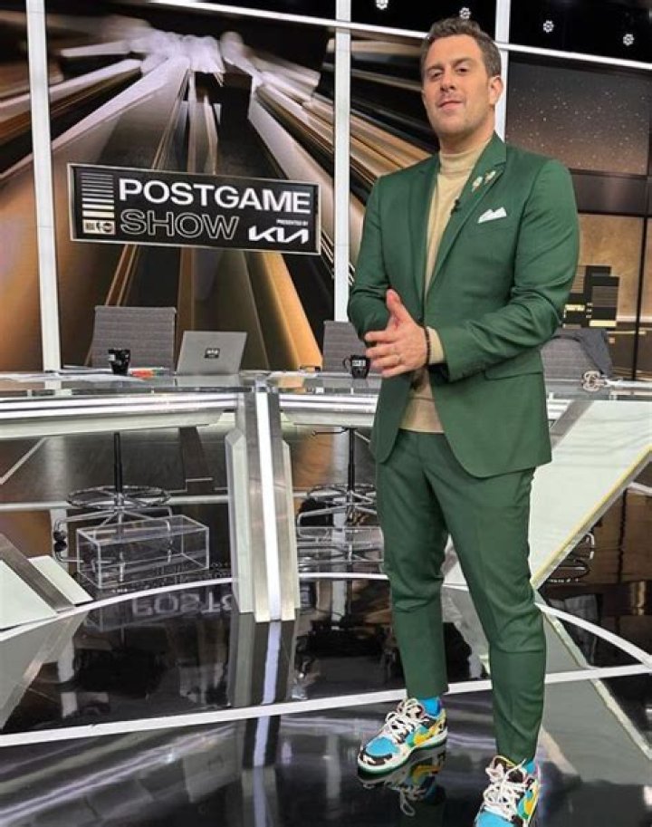 Austin J Mills (sportscaster) Wiki,Age,Birthday,Biography,Height,Net Worth ..