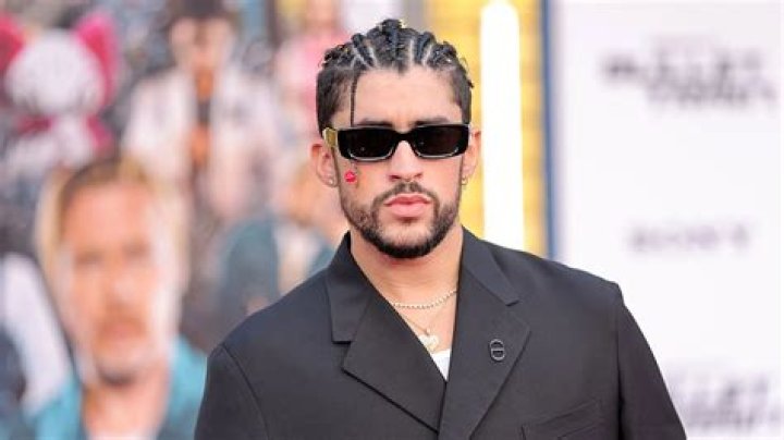 Bad Bunny Height, Weight, Age, Girlfriend, Family, Facts, Biography