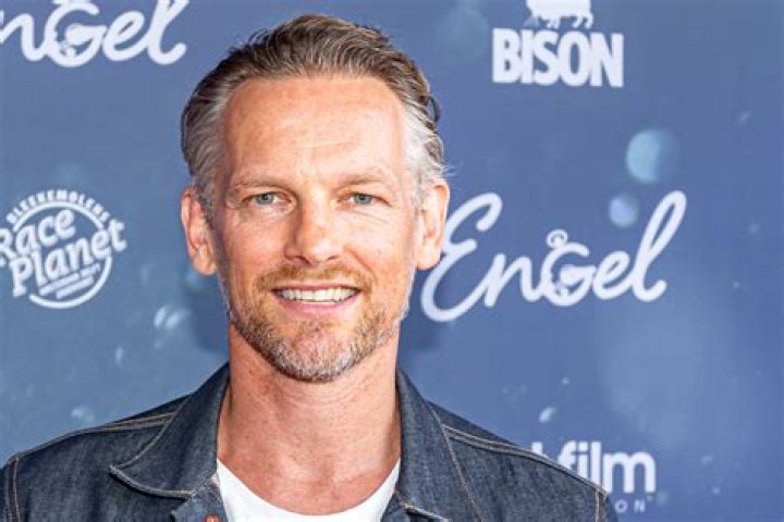 Barry Atsma (actor)-Wiki, Age, Net Worth, Biography , Spotify, TikTok, Facebook, Facts and Family