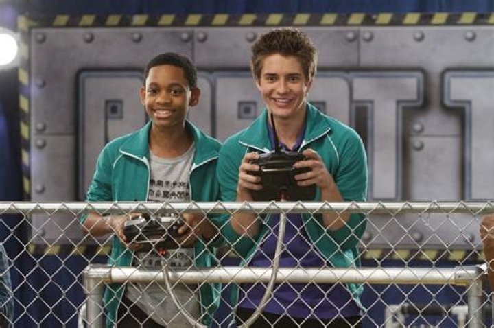 Billy Unger – Celeb Secrets