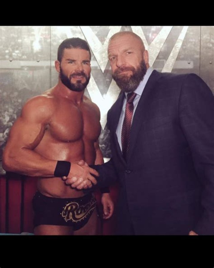Bobby Roode | Bio-salary, net worth, married, affair, children, dating, career, bio, relationship, wife, family, height, age, affair, WWE