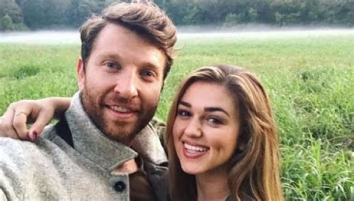 Brett Eldredge Height, Weight, Age, Girlfriend, Family, Facts, Biography