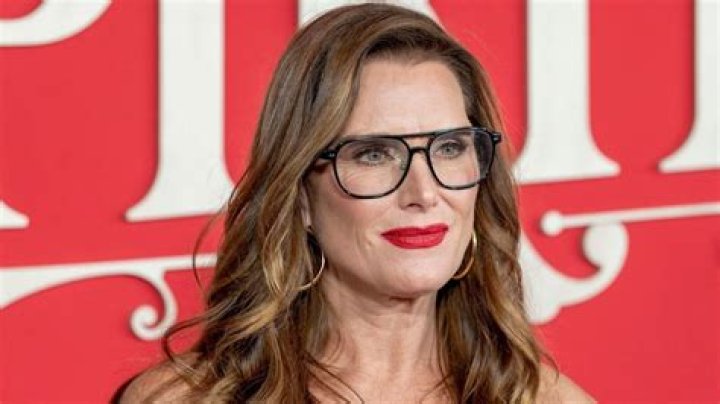 Brooke Shields Opens Up About Michael Jackson in New Doc