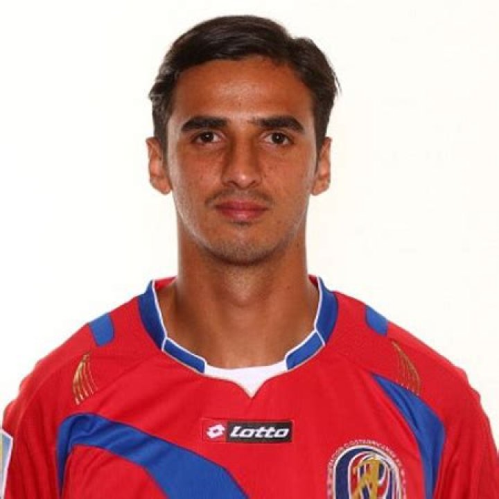Bryan Ruiz | Bio, Salary, Net Worth, Wife, Children, Parents, Siblings, Stats, Retirement, Instagram, Market Value, FIFA 22