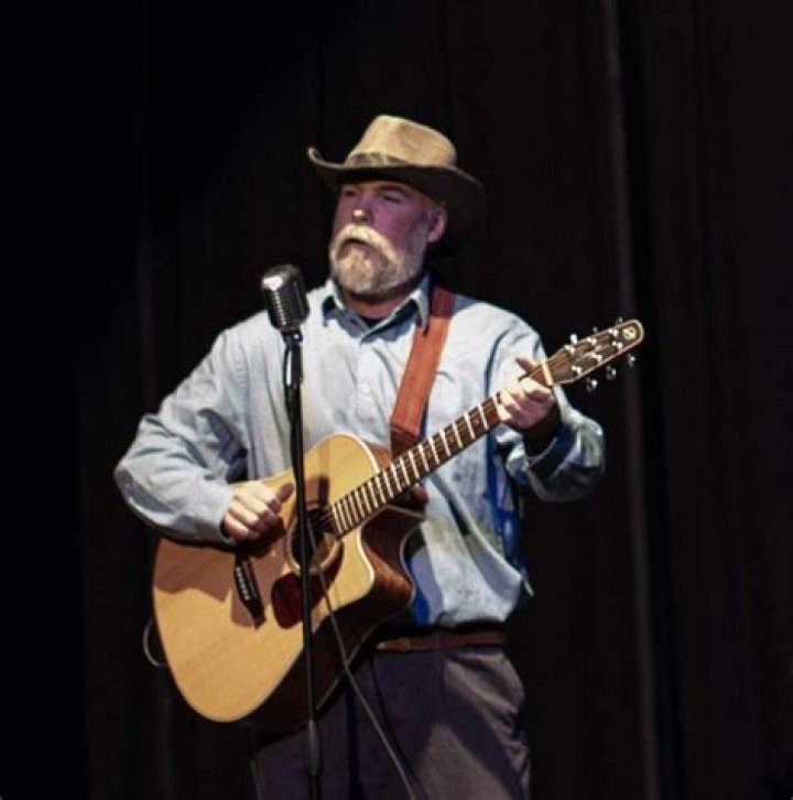 Can Daniel Craig Sing?