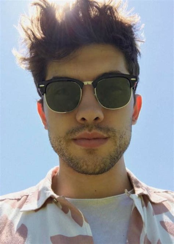 Carter Jenkins Height, Weight, Age, Girlfriend, Family, Facts, Biography