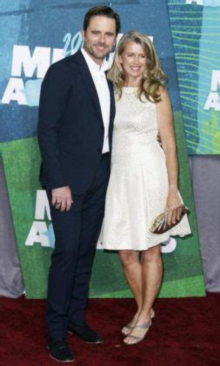 Charles Esten Height, Weight, Age, Spouse, Family, Facts, Biography