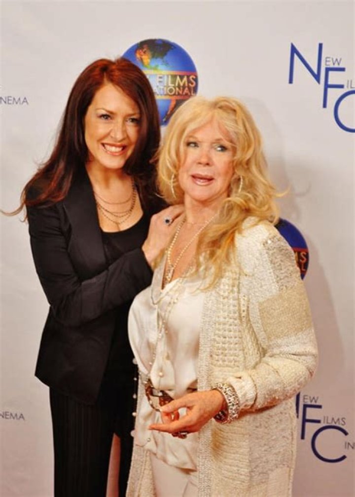 Connie Stevens Height, Weight, Age, Boyfriend, Family, Facts, Biography