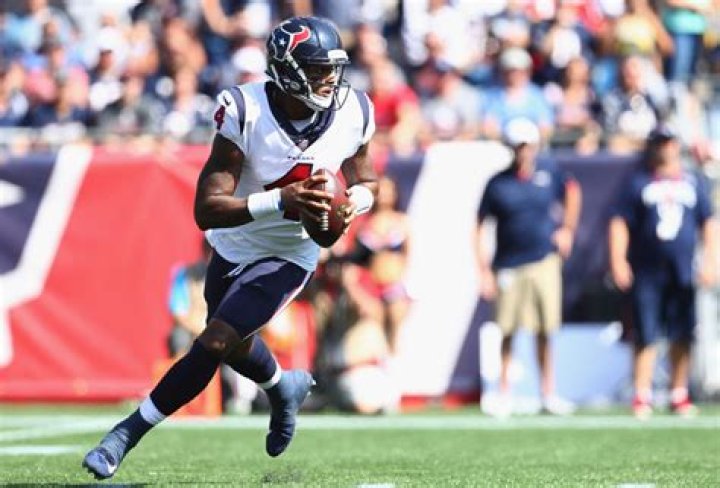 Deshaun Watson Donated His First Game Paycheck To A Very Worthy Cause