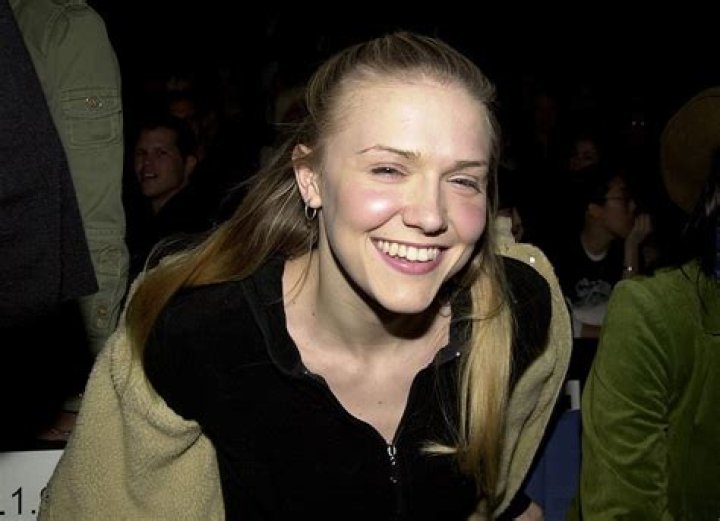 Dominique Swain Net Worth | Celebrity Net Worth