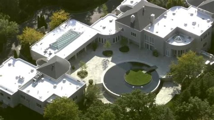 Drone Gives Amazing New Footage Of Michael Jordan's $14 Million Chicago Mansion
