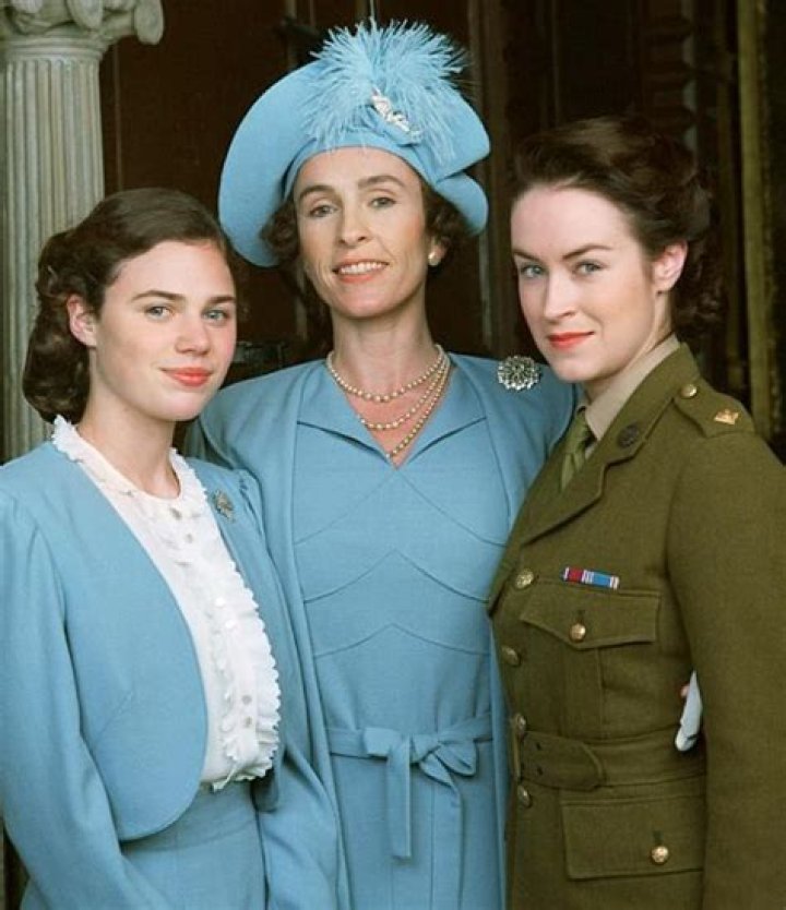 Elisabeth Dermot Walsh - Bio, Age, Wiki, Facts and Family