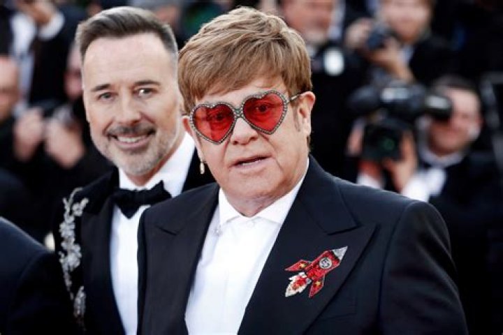 Elton John Slams Tabloid Report That He's in "Frail" Health