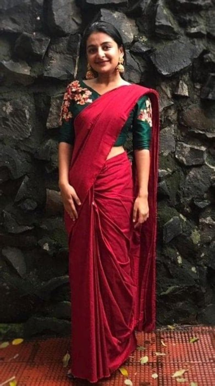 Esther Anil Height, Weight, Age, Body Statistics