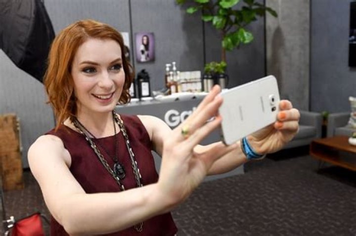 Felicia Day Net Worth | Celebrity Net Worth