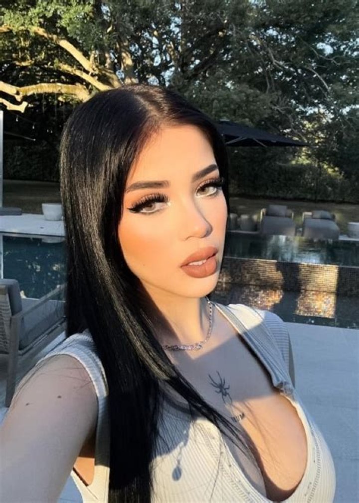 Fernanda Villalobos Height, Weight, Age, Boyfriend, Family