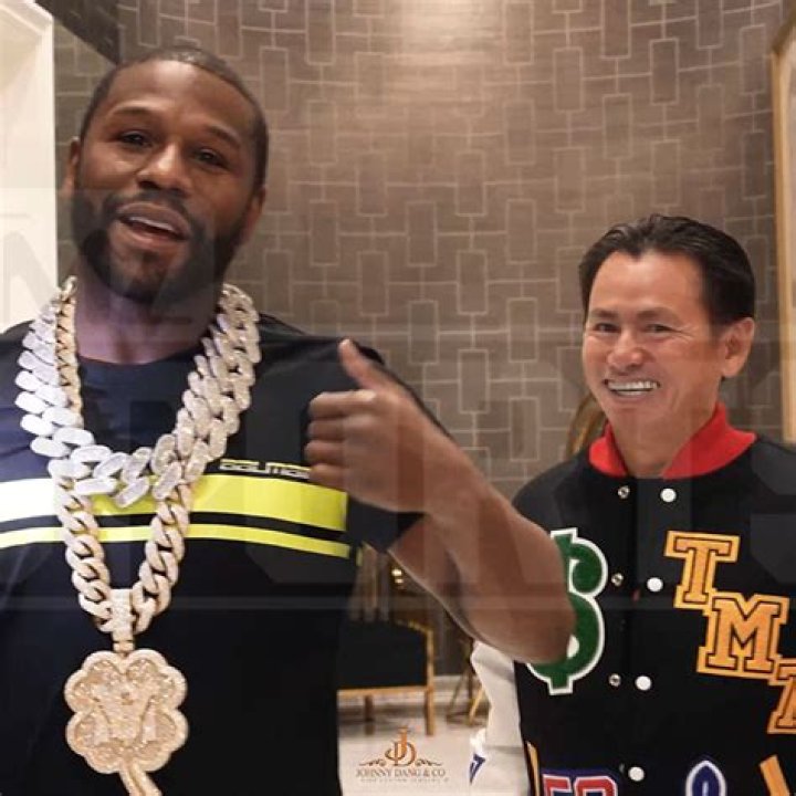 Floyd Mayweather Recently Showed Off The $60 Million "Air Mayweather" Private Jet On Instagram