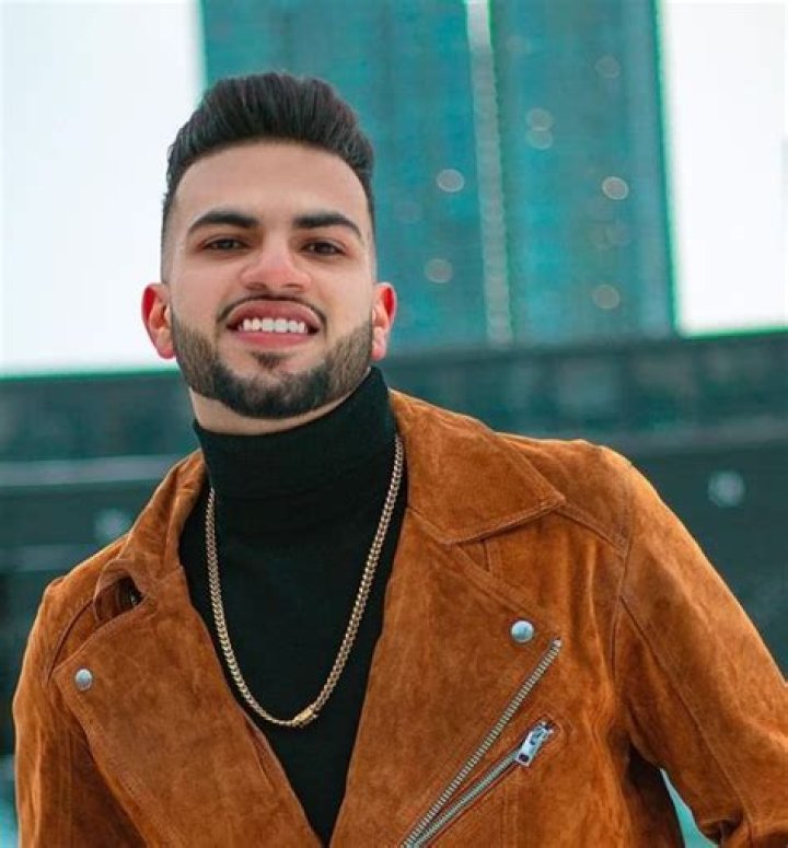 Gur Sidhu Height, Weight, Age, Body Statistics