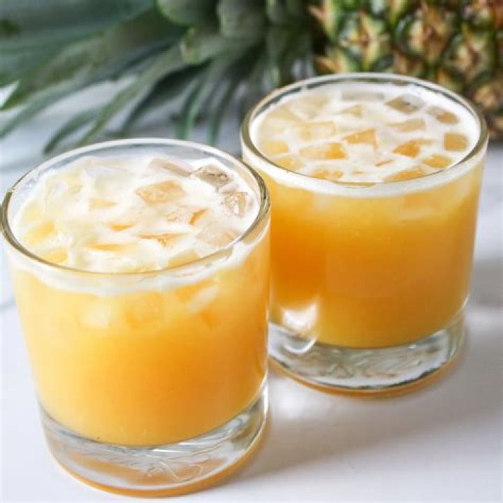 Here's Why Kim Kardashian Wants You to Drink Pineapple Juice