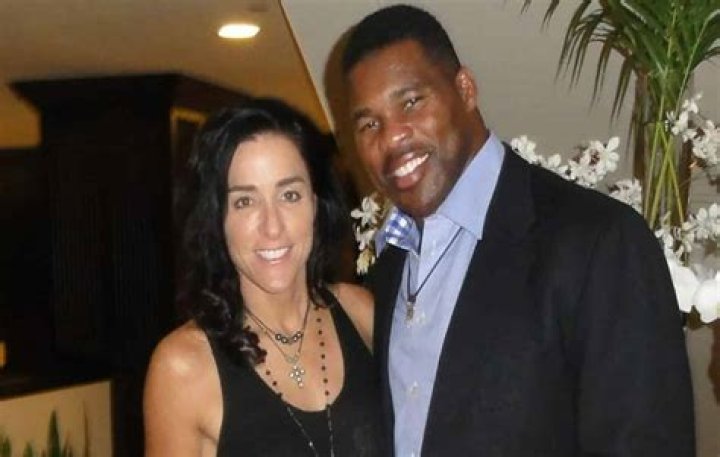 Herschel Walker Bio- Affair, Married, Spouse, Salary, Net worth, Children, Divorce, House, Married, Height, Weight, Age