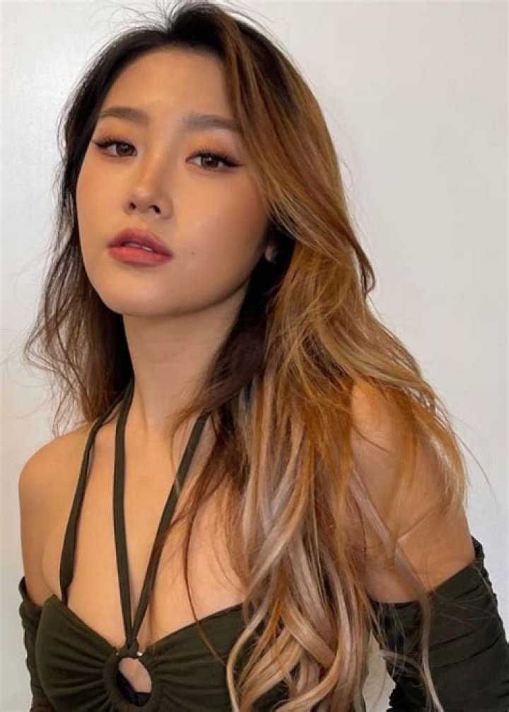 Heyoon Jeong Height, Weight, Age, Body Statistics