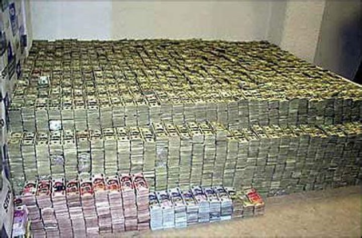 How Much Money Does A Drug Kingpin Make? - Largest Drug Cash Seizure Ever