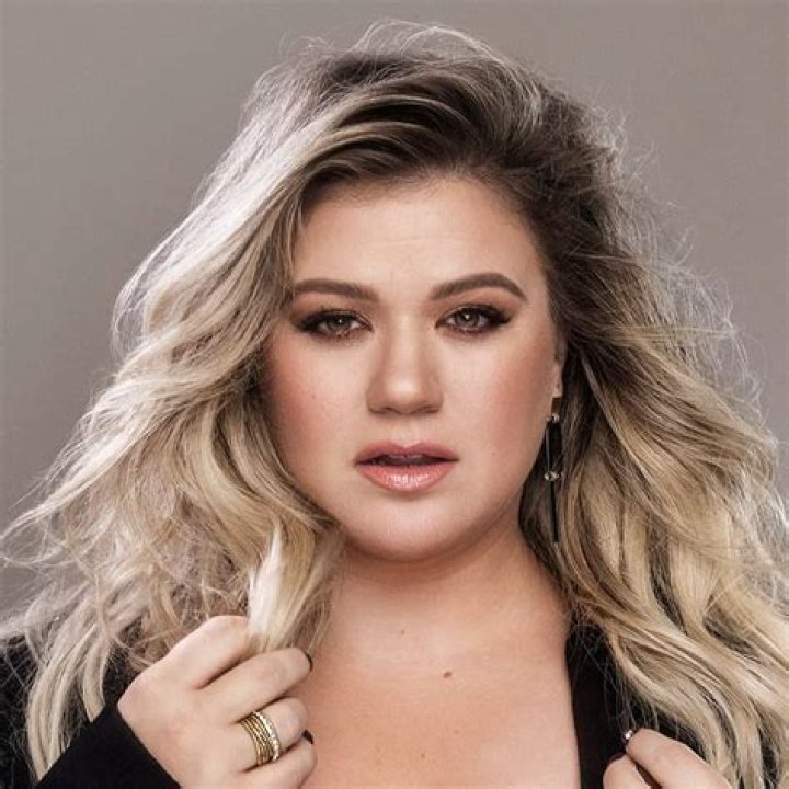 Is Kelly Clarkson Christian?