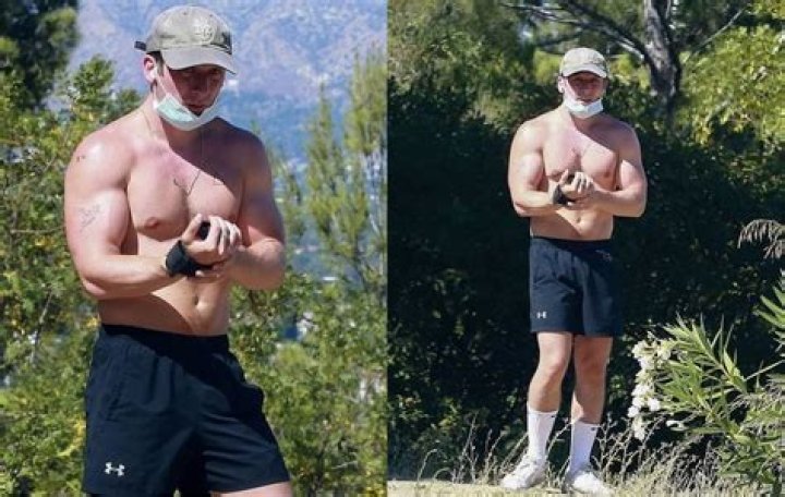 James White Height, Weight, Age, Body Statistics