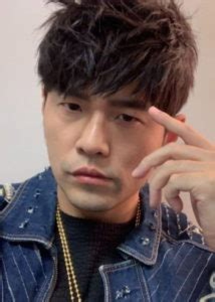 Jay Chou Height, Weight, Age, Girlfriend, Family, Facts, Biography