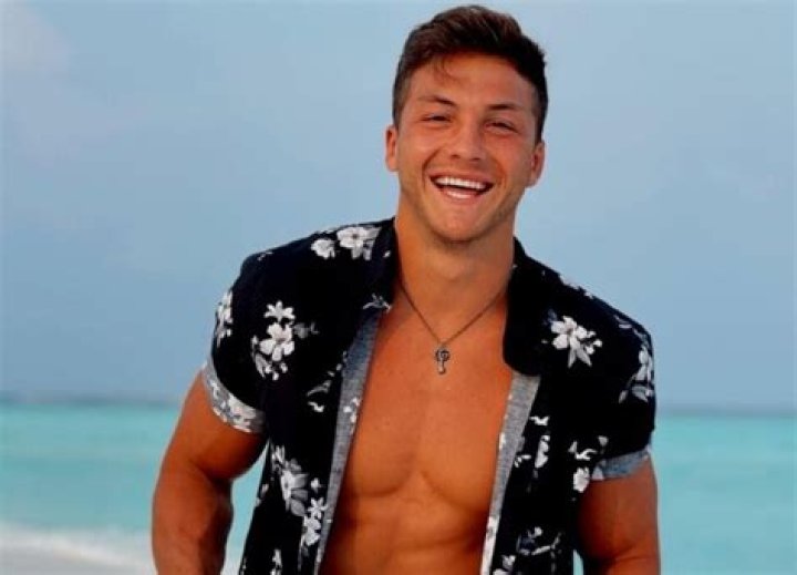 Josh Brueckner - Bio, Age, height, weight, Wiki, Facts and Family