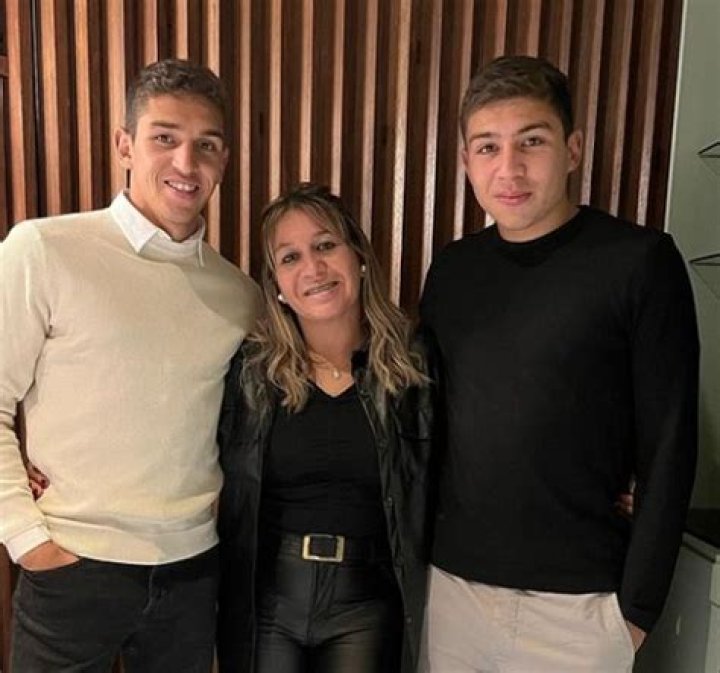 Juan Manuel Sanabria Salary, Net Worth, Girlfriend, Parents, Age, Height, Stats, FIFA 22, Transfermrkt, Instagram