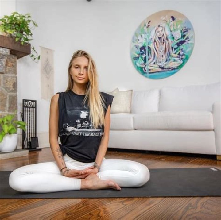 Juliana Spicoluk Height, Weight, Age, Family, Biography, Spouse