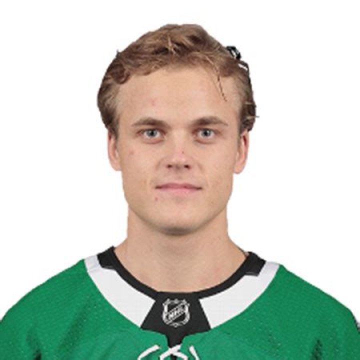 Julius Honka Biography-salary, net worth, married, girlfriend, career, contract, stats, age, family, relationship, height, earnings