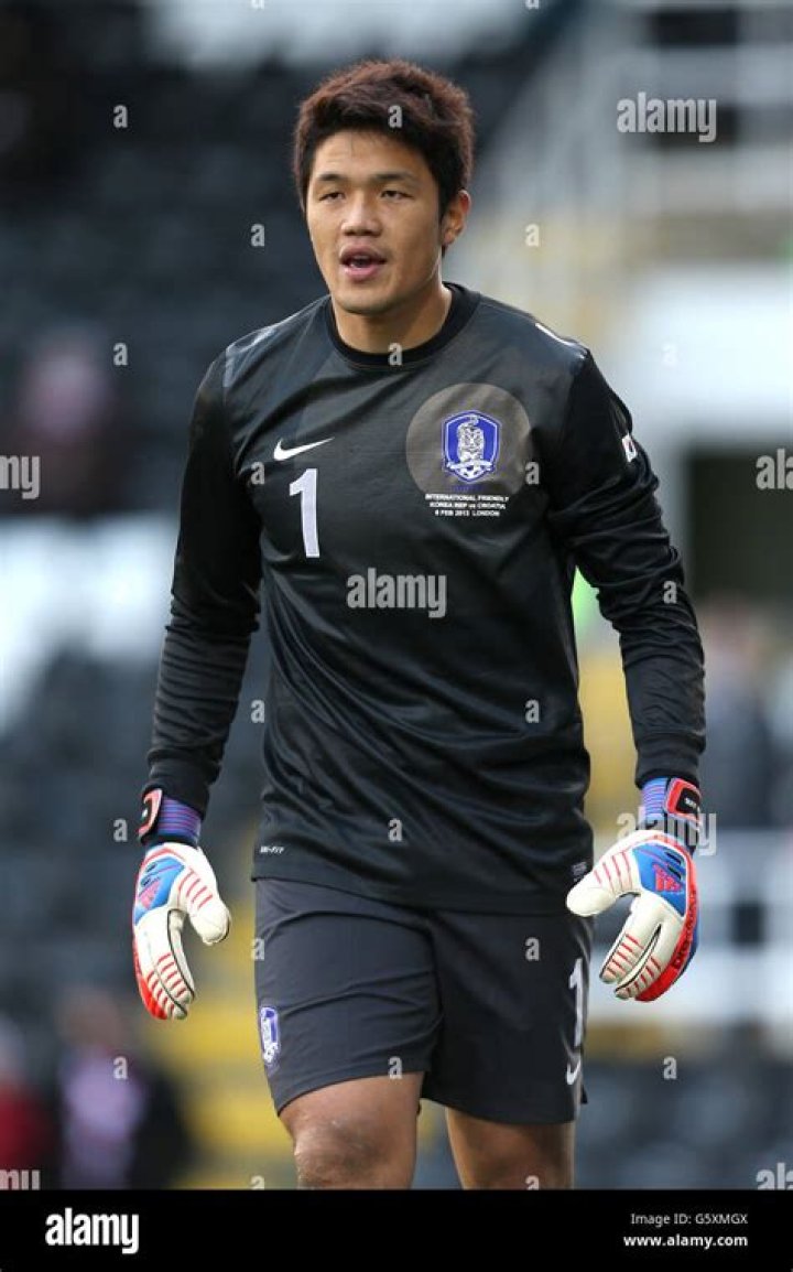 Jung Sung-Ryong Bio-salary, net worth, married, affair, dating, children, career, bio affair, relationship