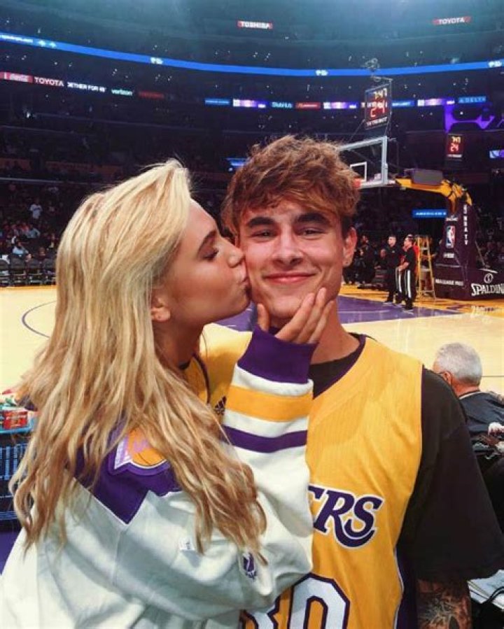 Kian Lawley Height, Weight, Age, Girlfriend, Family, Facts, Biography