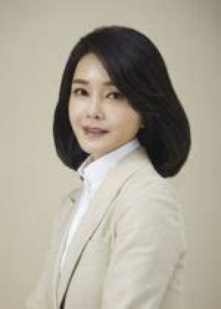 Kim Keon-hee Height, Weight, Age, Spouse, Facts, Biography