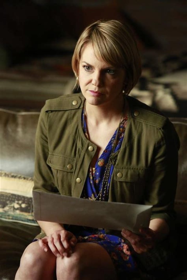 Larisa Oleynik – Celeb Secrets