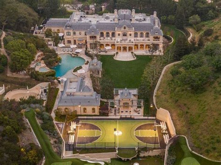 LeBron James Just Paid $40 Million For A Beverly Hills Mansion