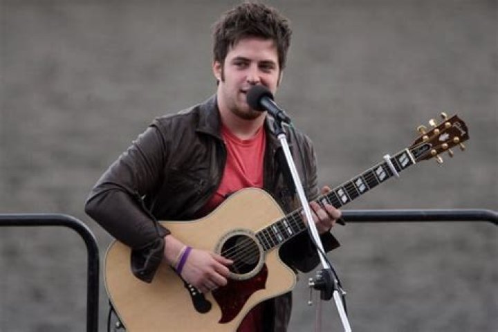 Lee DeWyze Net Worth | Celebrity Net Worth