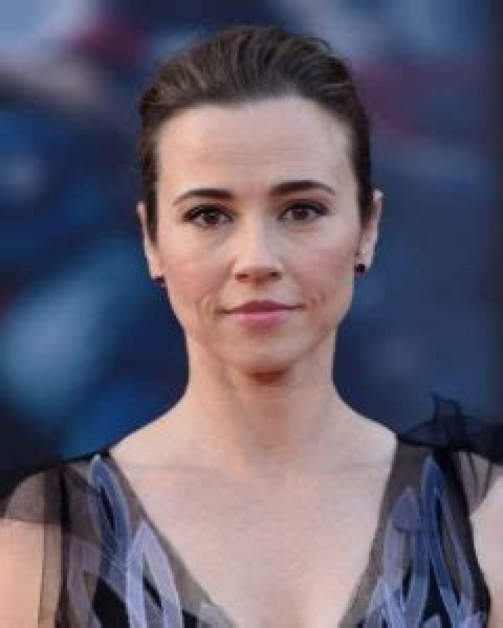 Linda Cardellini Height, Weight, Age, Boyfriend, Family, Facts, Biography