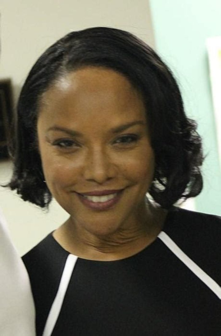Lynn Whitfield Height, Weight, Age, Spouse, Net Worth