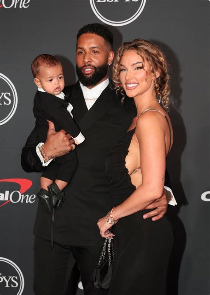 Mauro Icardi | married, affair, dating, children, married, wife, salary, net worth, career, bio